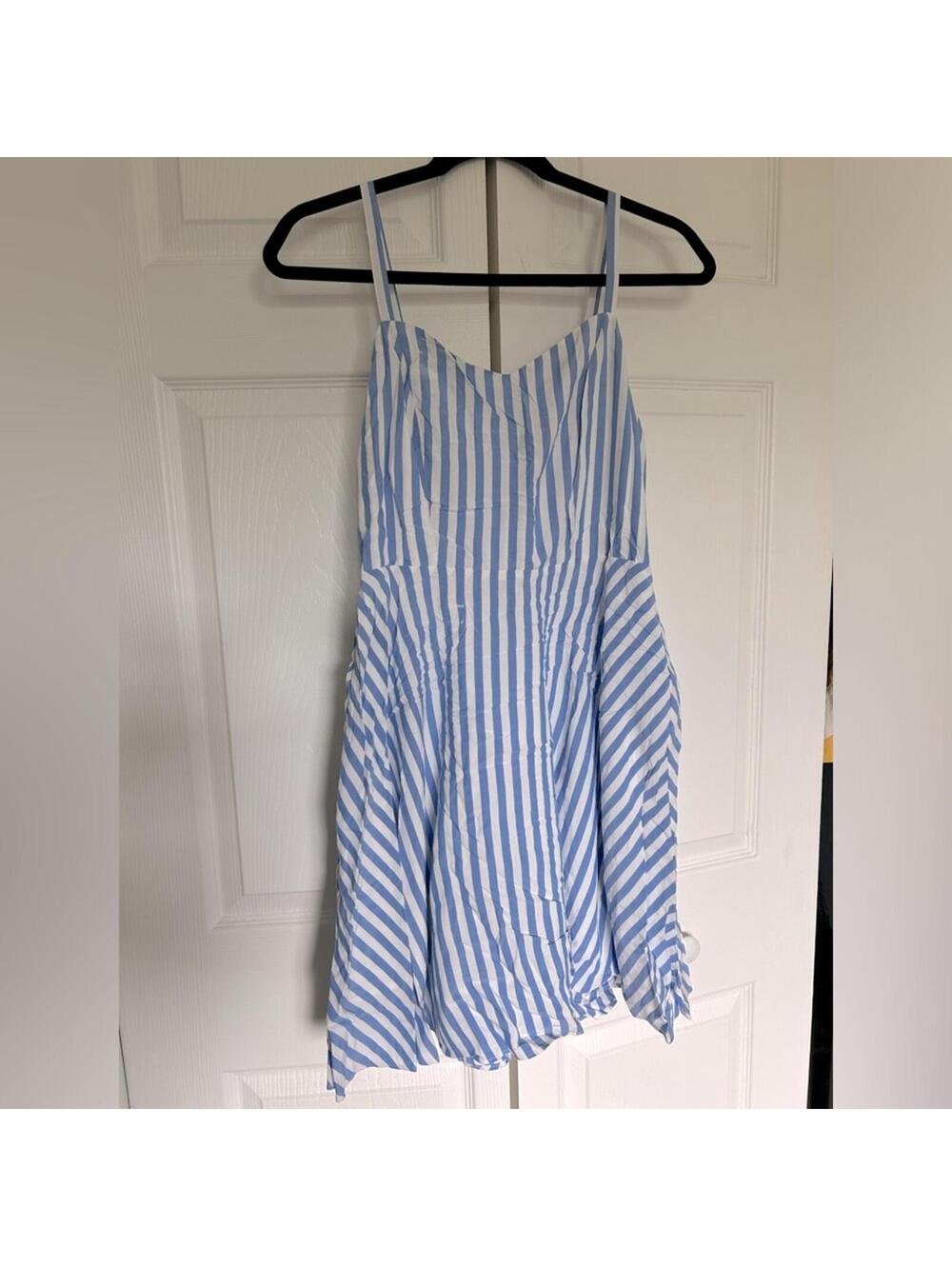 Women’s striped dress - Old Navy - NWOT -S